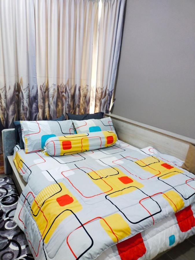 Cmk Troika Apartmen#Free Netflix Кота Бару Екстериор снимка