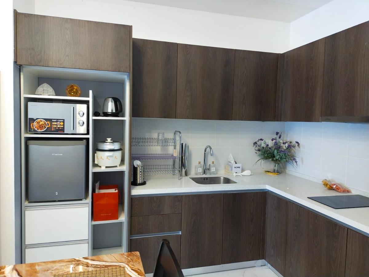 Cmk Troika Apartmen#Free Netflix Кота Бару Екстериор снимка