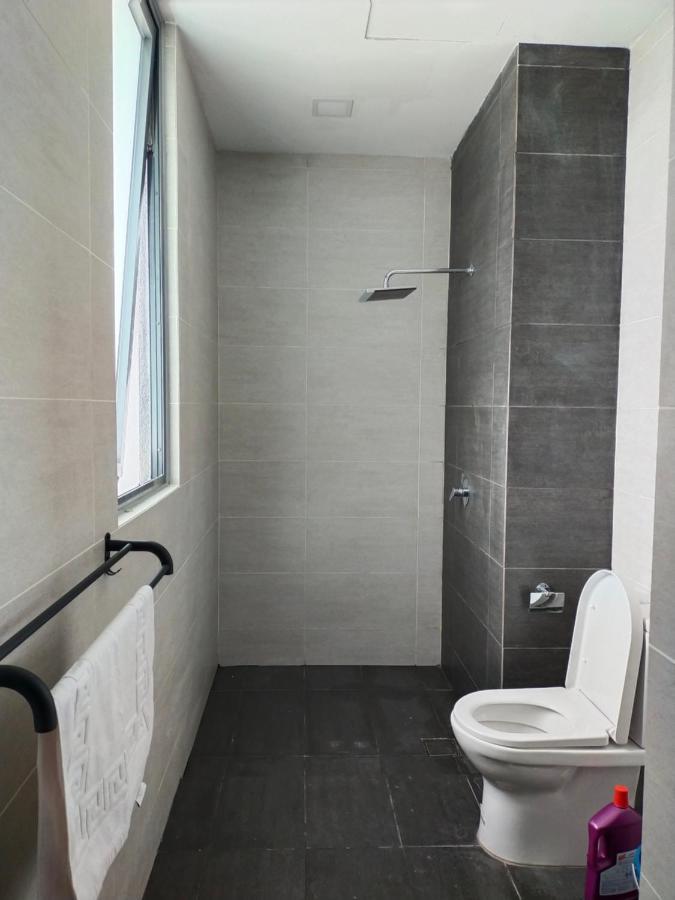 Cmk Troika Apartmen#Free Netflix Кота Бару Екстериор снимка