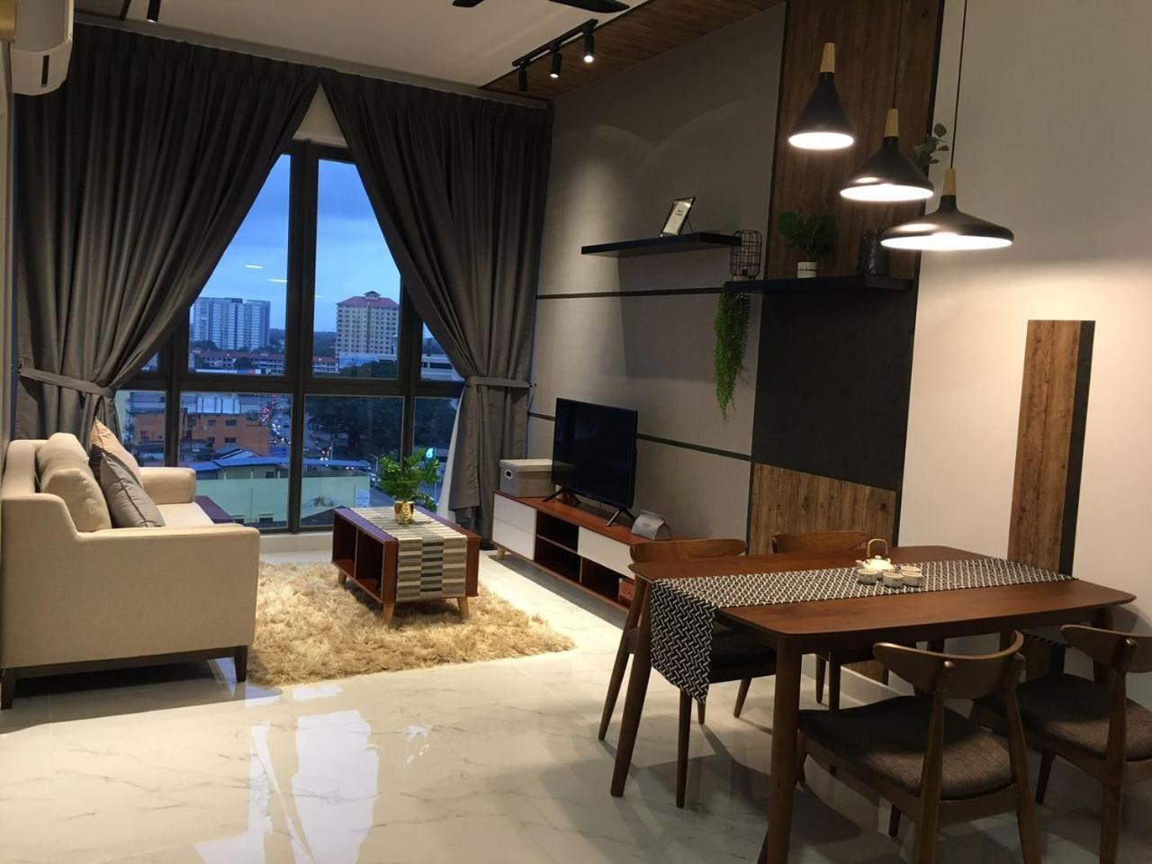 Cmk Troika Apartmen#Free Netflix Кота Бару Екстериор снимка
